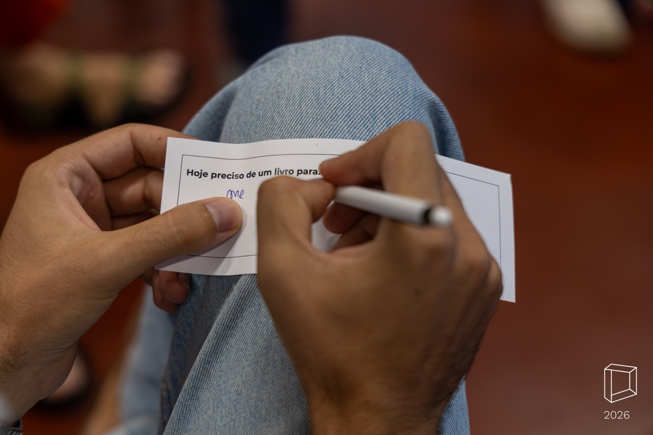 “Today I need a book to…” inspired the 11th EntreLinhas session