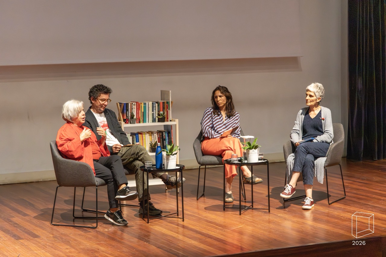 Reading with Eyes and Ears: EntreLinhas brings together cinema, reading, and memory