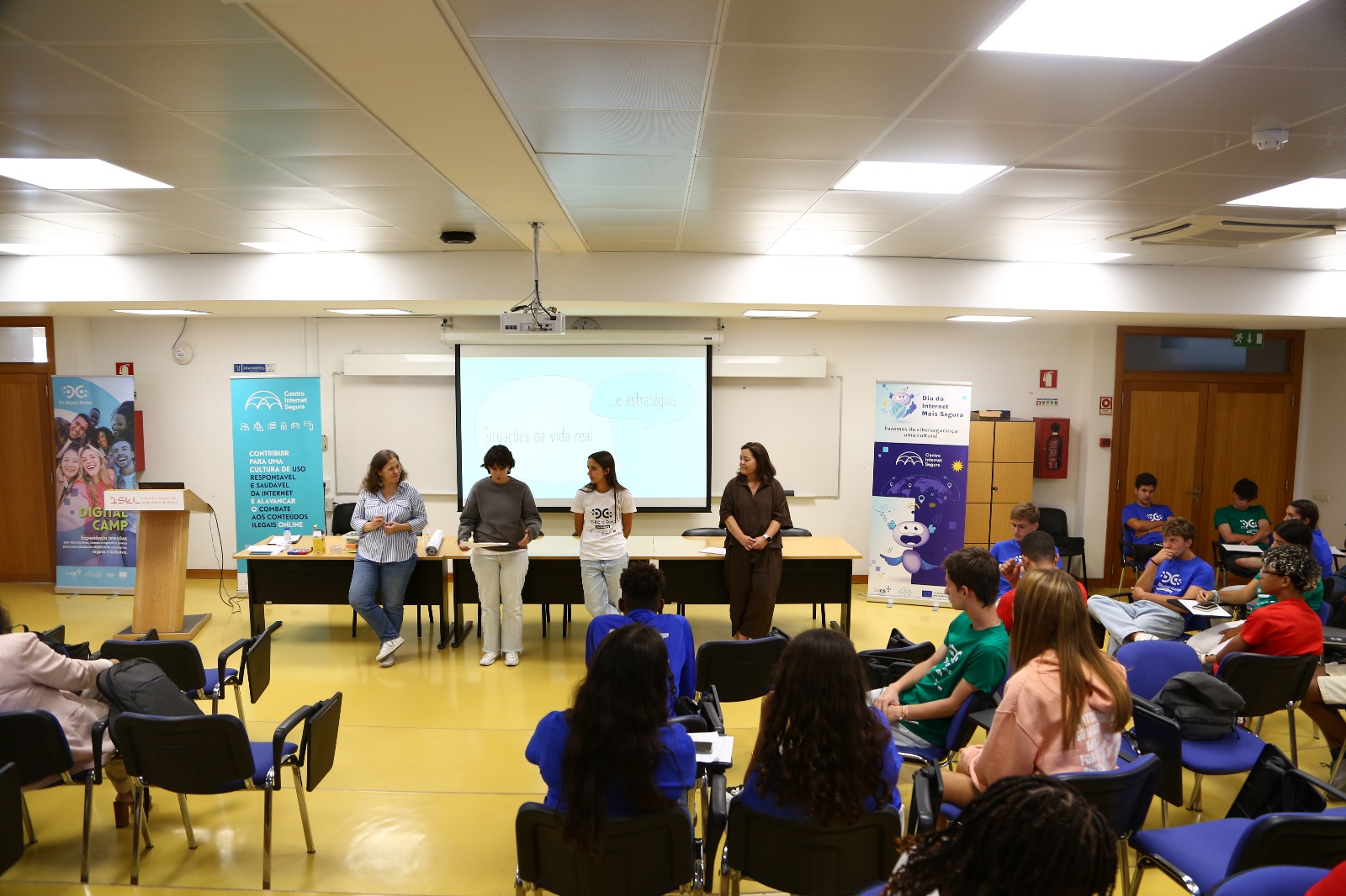 “Já te aconteceu?”: Jovens falam sobre situações de risco nas redes sociais no CIS Digital Camp