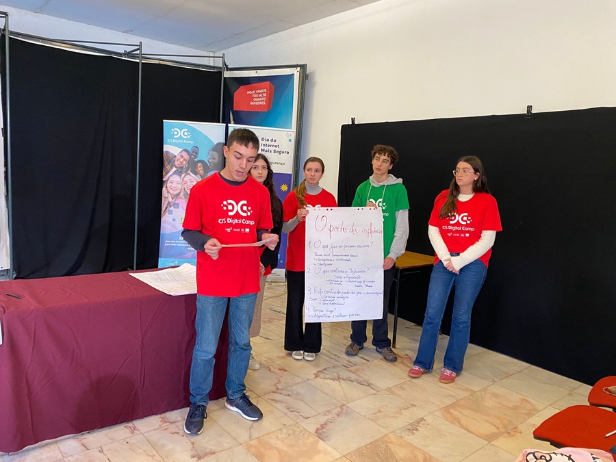 Workshop on online well-being marked by the sharing of personal experiences